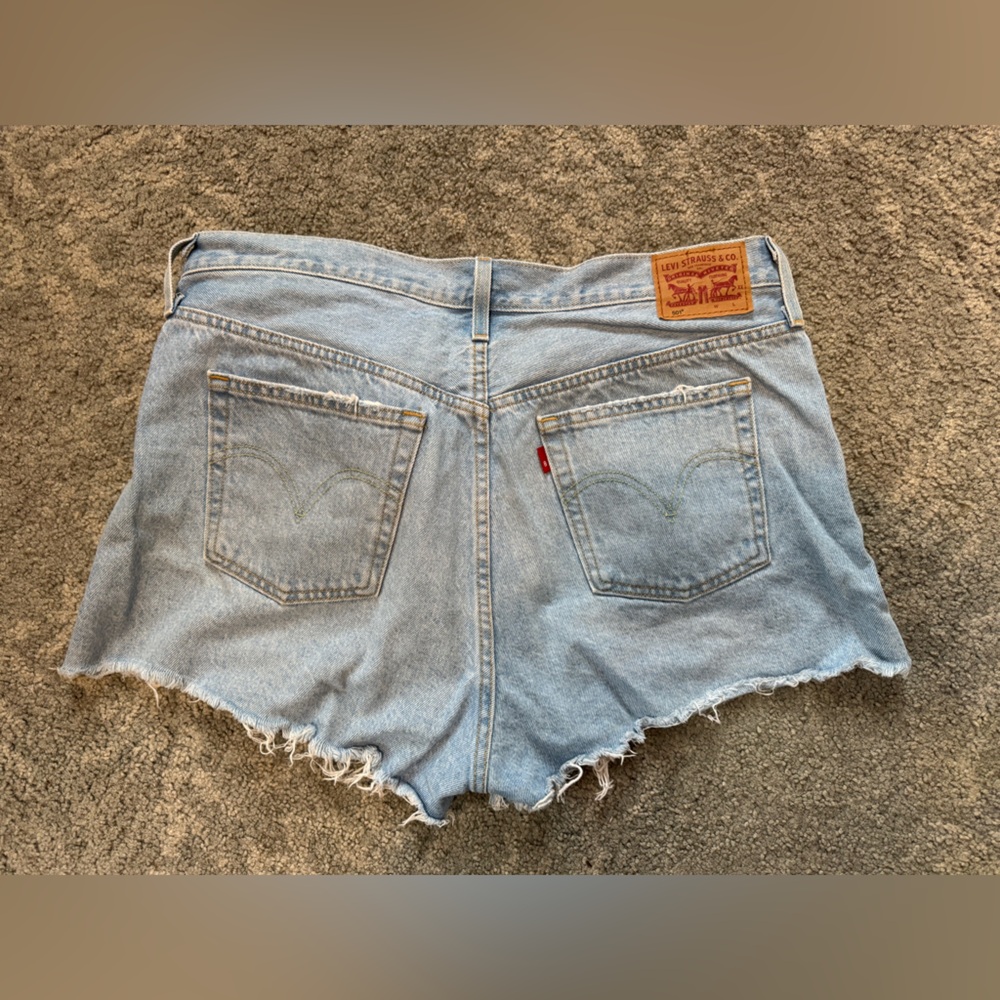 Levi’s 501 button fly Jean shorts